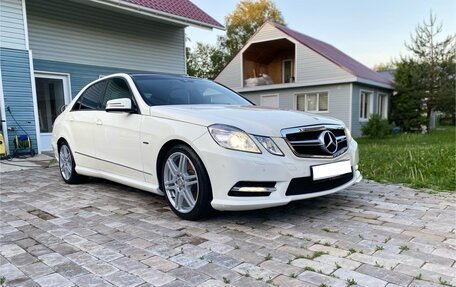 Mercedes-Benz E-Класс, 2011 год, 1 250 000 рублей, 1 фотография