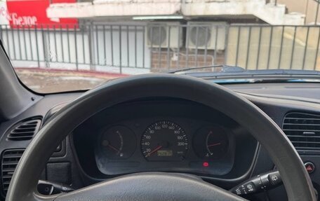 Mitsubishi Colt VI рестайлинг, 2001 год, 165 000 рублей, 6 фотография