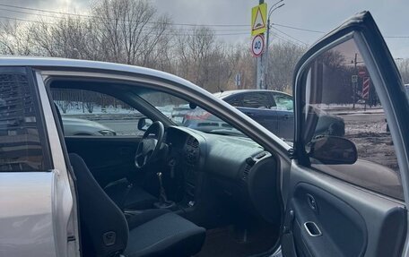 Mitsubishi Colt VI рестайлинг, 2001 год, 165 000 рублей, 9 фотография