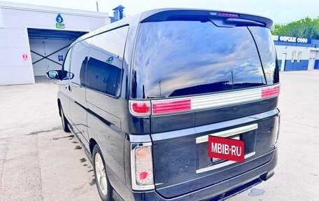 Nissan Elgrand III, 2004 год, 1 299 999 рублей, 6 фотография