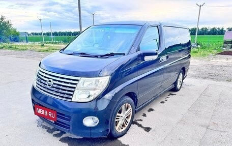 Nissan Elgrand III, 2004 год, 1 299 999 рублей, 3 фотография