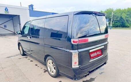 Nissan Elgrand III, 2004 год, 1 299 999 рублей, 5 фотография
