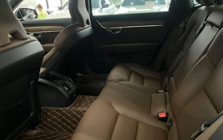 Volvo S90 II рестайлинг, 2025 год, 4 453 000 рублей, 5 фотография