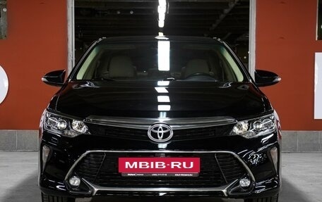 Toyota Camry, 2017 год, 2 195 000 рублей, 2 фотография