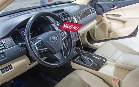 Toyota Camry, 2017 год, 2 195 000 рублей, 16 фотография