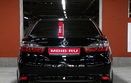 Toyota Camry, 2017 год, 2 195 000 рублей, 6 фотография
