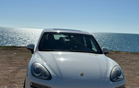 Porsche Cayenne III, 2011 год, 2 600 000 рублей, 2 фотография