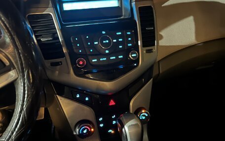 Chevrolet Cruze II, 2010 год, 579 000 рублей, 9 фотография