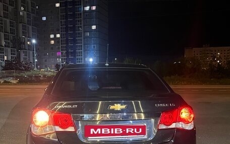 Chevrolet Cruze II, 2010 год, 579 000 рублей, 4 фотография