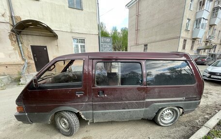 Nissan Largo III (W30), 1989 год, 150 000 рублей, 5 фотография