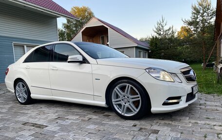 Mercedes-Benz E-Класс, 2011 год, 1 250 000 рублей, 2 фотография