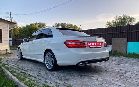 Mercedes-Benz E-Класс, 2011 год, 1 250 000 рублей, 4 фотография