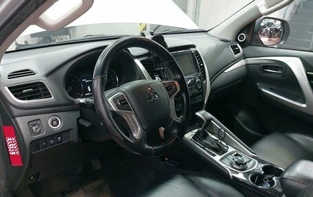 Mitsubishi Pajero Sport III рестайлинг, 2019 год, 3 147 000 рублей, 7 фотография