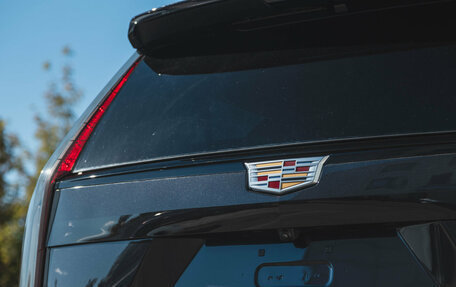 Cadillac Escalade V, 2023 год, 19 800 000 рублей, 8 фотография