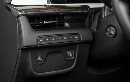 Cadillac Escalade V, 2023 год, 19 800 000 рублей, 25 фотография
