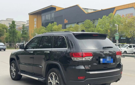 Jeep Grand Cherokee, 2022 год, 3 923 000 рублей, 2 фотография
