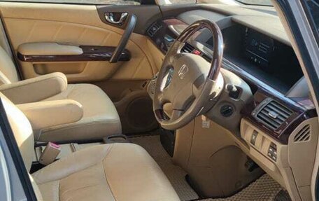 Honda Elysion I, 2004 год, 1 450 000 рублей, 13 фотография