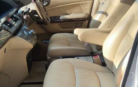 Honda Elysion I, 2004 год, 1 450 000 рублей, 14 фотография