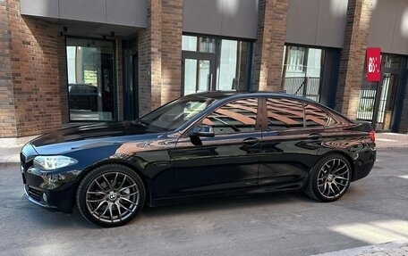 BMW 5 серия, 2014 год, 2 320 000 рублей, 2 фотография