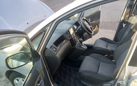 Toyota Corolla Spacio II, 2002 год, 570 000 рублей, 11 фотография