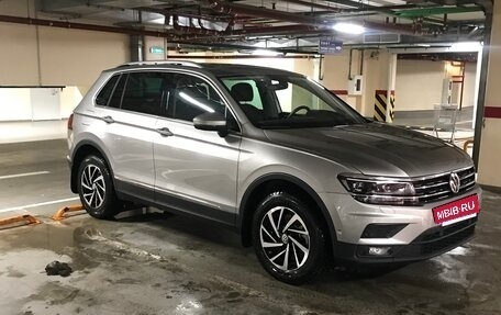 Volkswagen Tiguan II, 2018 год, 3 400 000 рублей, 2 фотография