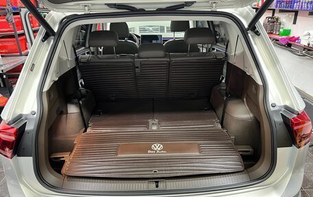 Volkswagen Tiguan II, 2021 год, 4 140 000 рублей, 27 фотография