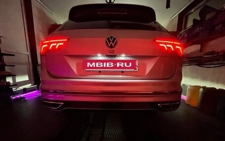 Volkswagen Tiguan II, 2021 год, 4 140 000 рублей, 37 фотография