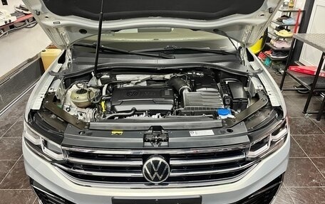Volkswagen Tiguan II, 2021 год, 4 140 000 рублей, 38 фотография
