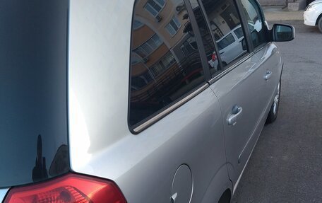 Opel Zafira B, 2011 год, 800 000 рублей, 21 фотография