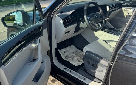 Volkswagen Touareg III, 2019 год, 6 500 000 рублей, 5 фотография