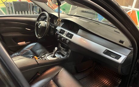 BMW 5 серия, 2009 год, 1 350 000 рублей, 11 фотография