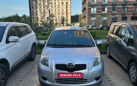 Toyota Yaris III рестайлинг, 2007 год, 600 000 рублей, 1 фотография
