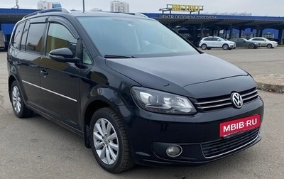Volkswagen Touran III, 2011 год, 970 000 рублей, 1 фотография