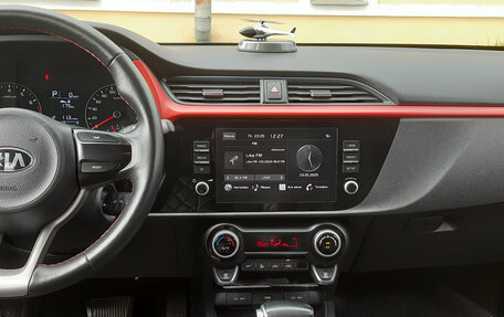KIA Rio IV, 2021 год, 1 750 000 рублей, 4 фотография