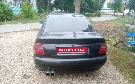 Audi A4, 1998 год, 250 000 рублей, 3 фотография