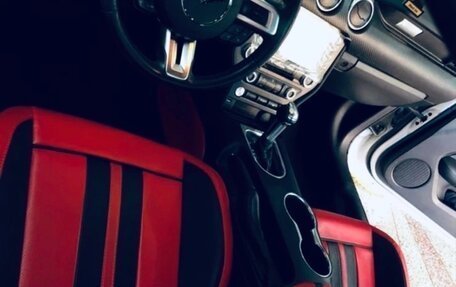 Ford Mustang VI рестайлинг, 2018 год, 2 890 000 рублей, 8 фотография