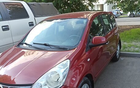 Nissan Note II рестайлинг, 2011 год, 850 000 рублей, 3 фотография