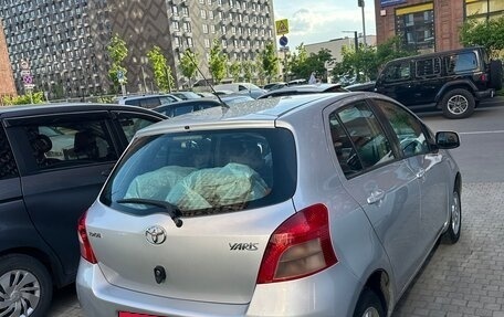 Toyota Yaris III рестайлинг, 2007 год, 600 000 рублей, 5 фотография