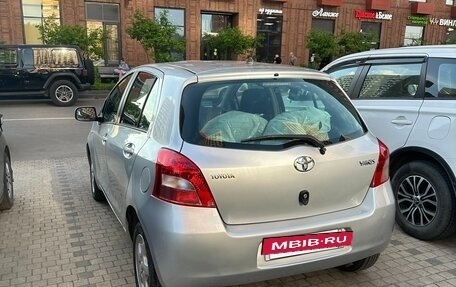 Toyota Yaris III рестайлинг, 2007 год, 600 000 рублей, 6 фотография