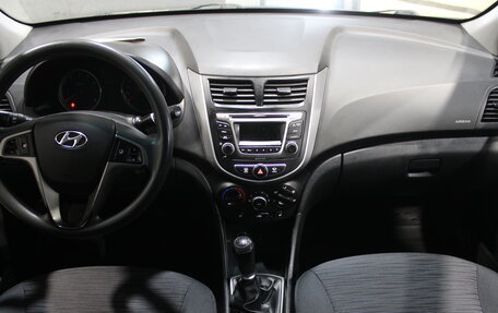 Hyundai Solaris II рестайлинг, 2015 год, 614 000 рублей, 9 фотография