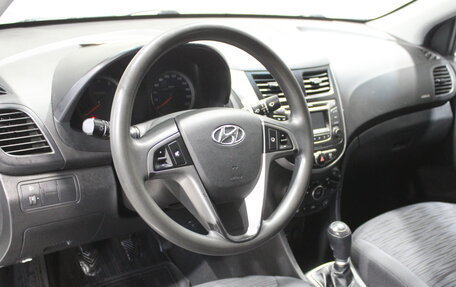 Hyundai Solaris II рестайлинг, 2015 год, 614 000 рублей, 10 фотография