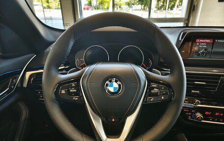 BMW 5 серия, 2019 год, 2 890 000 рублей, 15 фотография