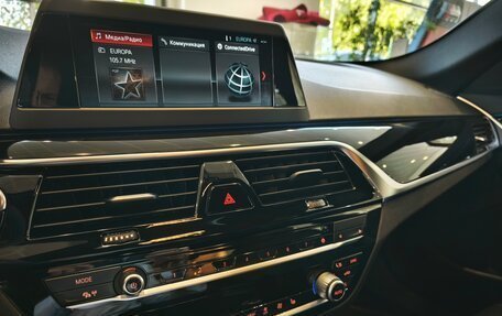 BMW 5 серия, 2019 год, 2 890 000 рублей, 17 фотография