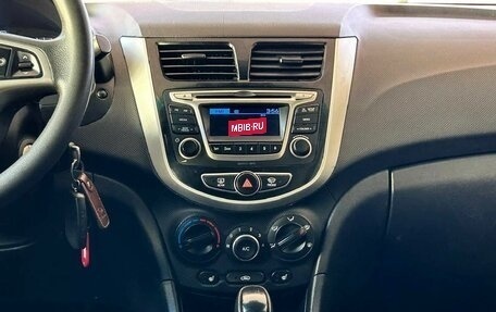 Hyundai Solaris II рестайлинг, 2015 год, 951 500 рублей, 11 фотография