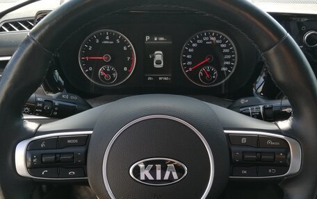 KIA K5, 2021 год, 2 649 000 рублей, 28 фотография