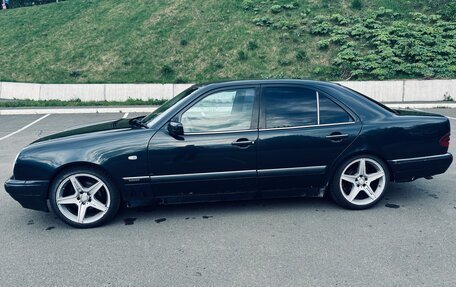 Mercedes-Benz E-Класс, 1997 год, 440 000 рублей, 6 фотография