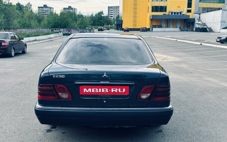 Mercedes-Benz E-Класс, 1997 год, 440 000 рублей, 4 фотография