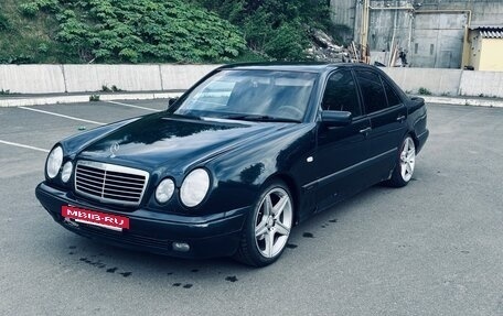 Mercedes-Benz E-Класс, 1997 год, 440 000 рублей, 7 фотография