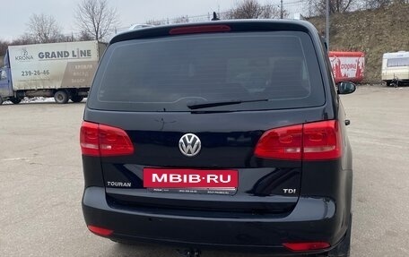 Volkswagen Touran III, 2011 год, 970 000 рублей, 6 фотография