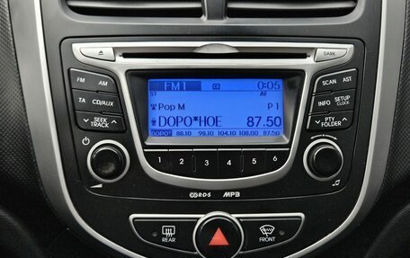 Hyundai Solaris II рестайлинг, 2011 год, 739 000 рублей, 14 фотография